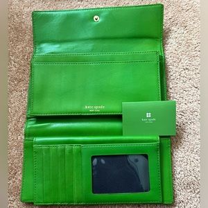 Kate Spade New York Green Tri-fold Wallet